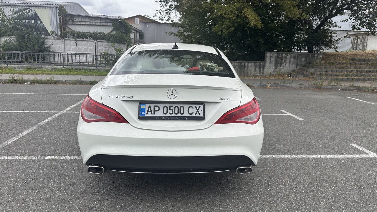 Mercedes-Benz CLA250