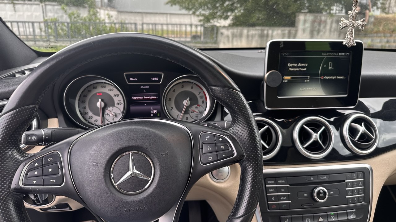 Mercedes-Benz CLA250
