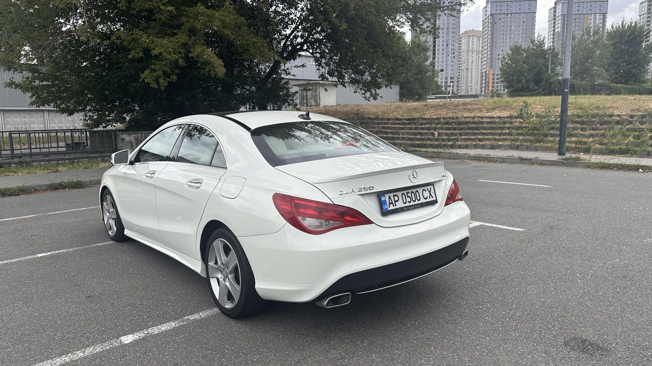 Mercedes-Benz CLA250
