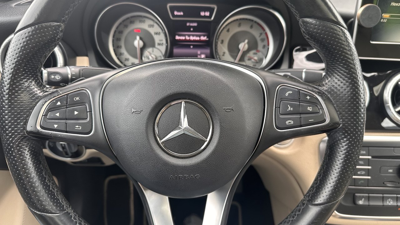 Mercedes-Benz CLA250